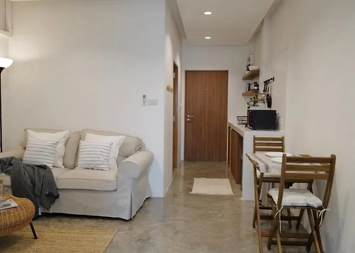 Marlowe-Tony'S Home