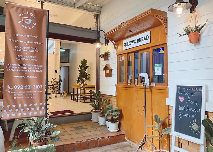 Pillow & Bread Hostel