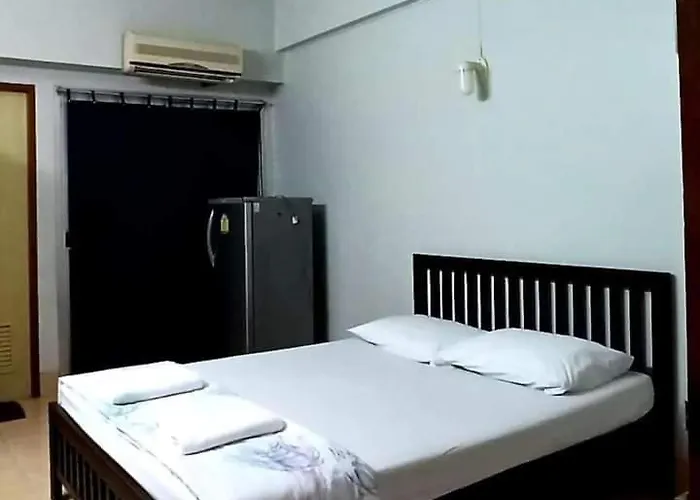 Jirapong Apartment
