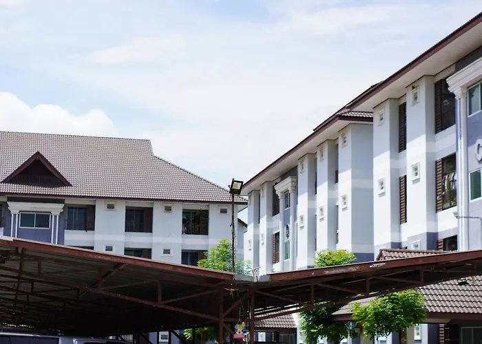 Grand Airport Resort