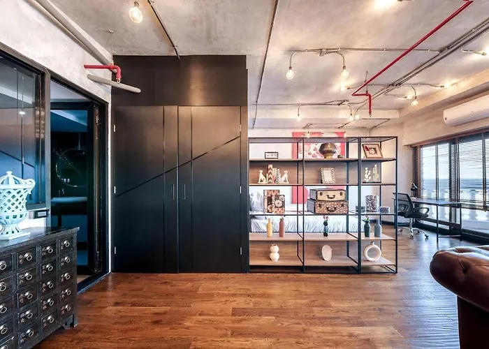 Central Bangkok Loft Style Skyline 100 Sq.M. Apt
