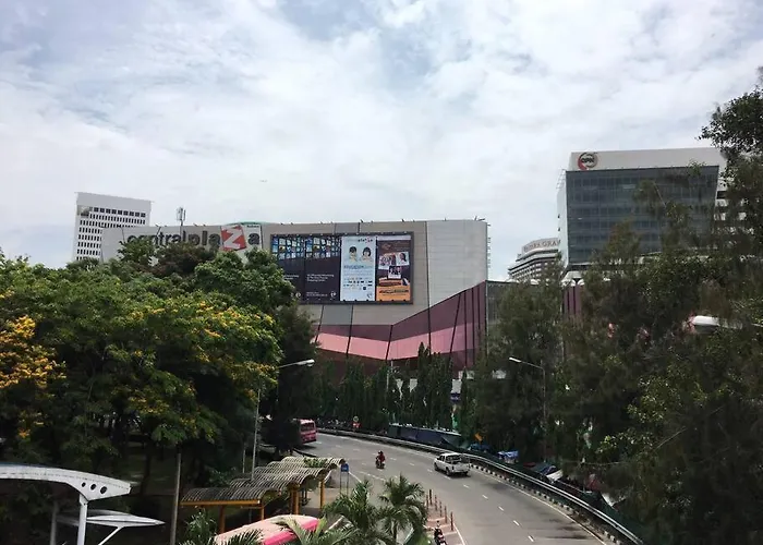 High Rise Luxury Condo 1Bed Roof Top Pool 2 Minmrt