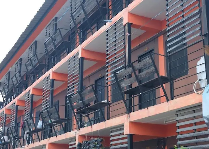Oyo 560 Chang Hostel Suvarnabhumi