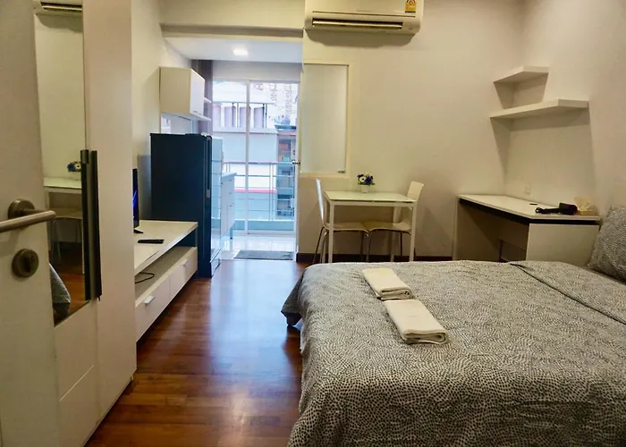 Sathon 15 Apartment Close To Bts Skytrain St Louis & Surasak
