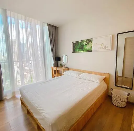 Modern Monthly Studio Fast Wifi Great Location