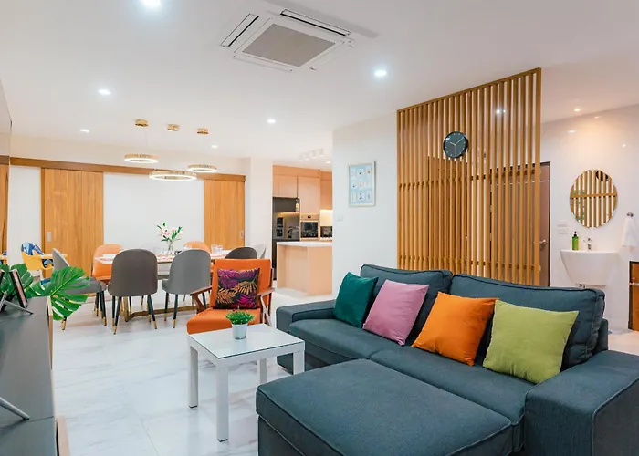 Prime Sukhumvit Modern Home, Phrom Phong Bts, Em District, Up To 14 Guests