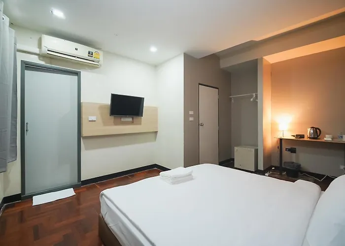 โกอินน์ สีลม - สถานีรถไฟฟ้าเซนต์หลุยส์ Go Inn Silom