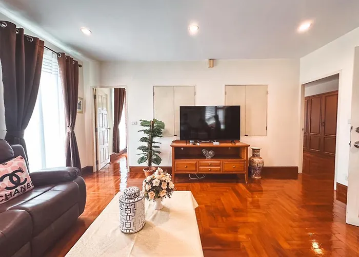 Chez Moi Bangkok Private Executive Residence Sukhumvit 26