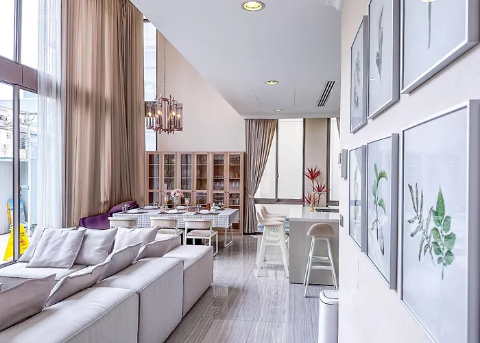 Sukhumvit-Thonglor Luxury Pool Club Villa 5 Mins To Bts 素坤逸-通羅 豪華會所泳池別墅 5分鐘到達地鐵