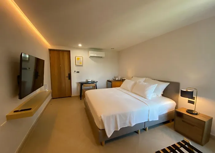 The Celestrail - Apartment - Check-In By Appointment Only - Non-Hotel - Onnut Bts
