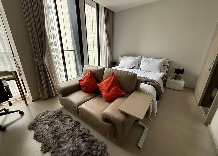 King Bed Studio