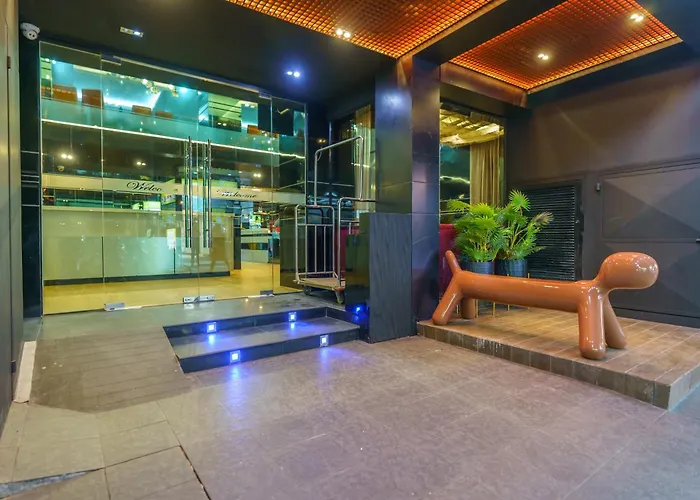 Deco Lux Hotel