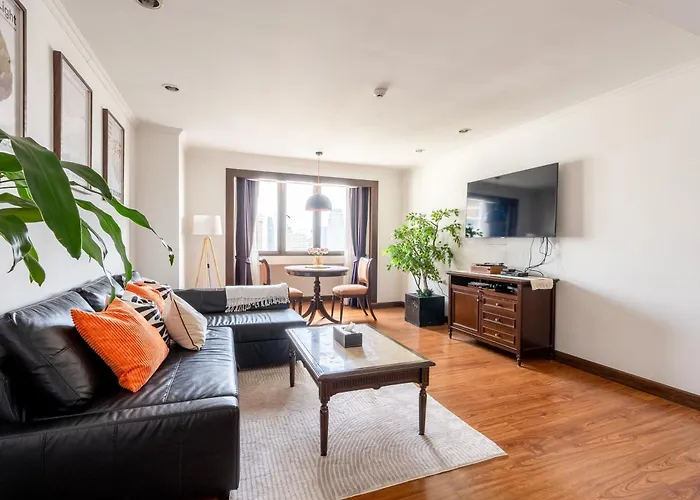 Artichoke Suite Sukhumvit, Nana Bts