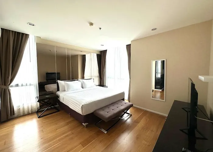 Spacious Luxury Serviced Apartment