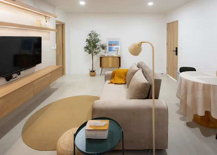 Peaceful Townhouse In Sathorn Near Saint Louis Bts
