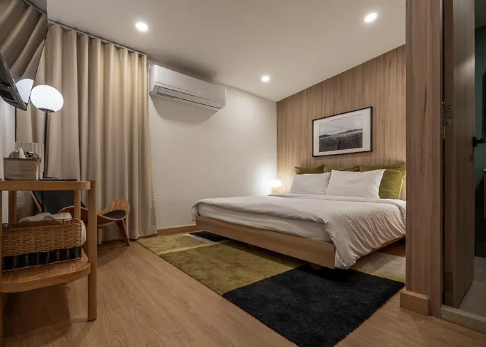 2 Bed 2 Bath / Luxury / 1 Min Walk To Bts Asok