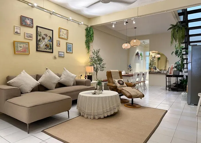3 Bedroom Entire Townhome 8 Mins From Mrt Huaikwang