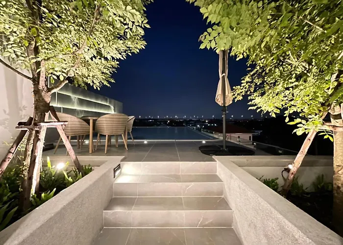 The Pearl Residence House-At Least 2 Months