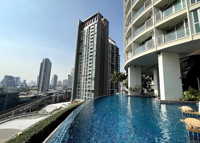 Sky Residence In Ekkamai