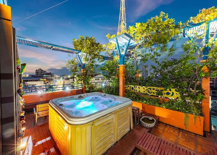 Collection O Diamond House Khaosan