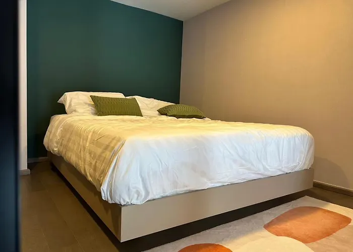 Standardized At City View Condo Near Bts Ratchathewi