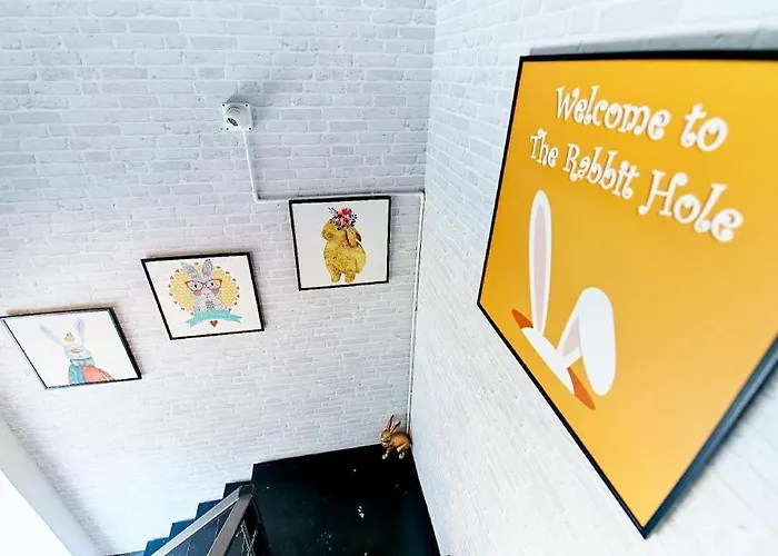 The Rabbit'S Hole Hostel