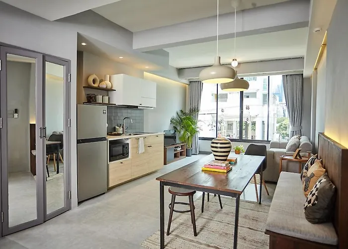 Spacious Duplex 2 Bedroom Apartment Max 6 Guests - 3 Min Walk To Bts Nana