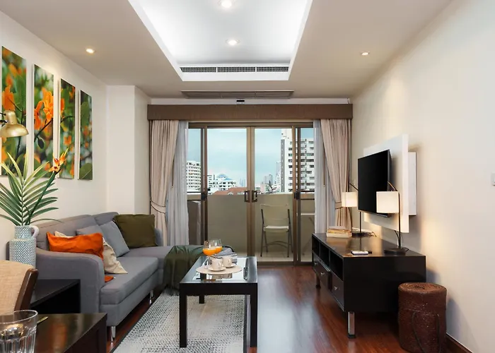 Jungle Dream King Bed Oasis With Balcony & High-Speed Wifi