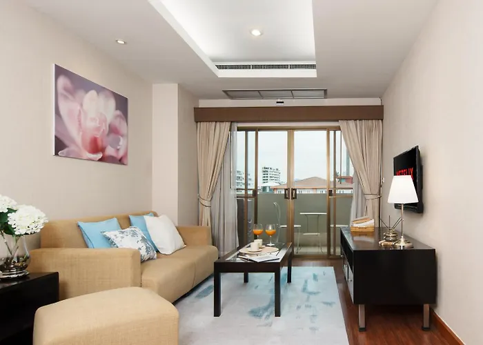 Azure Dreams King Suite Retreat Near Bts & Fast Wifi