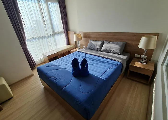 5Star Riverview Bts Main Pier 2 Min W Terrace