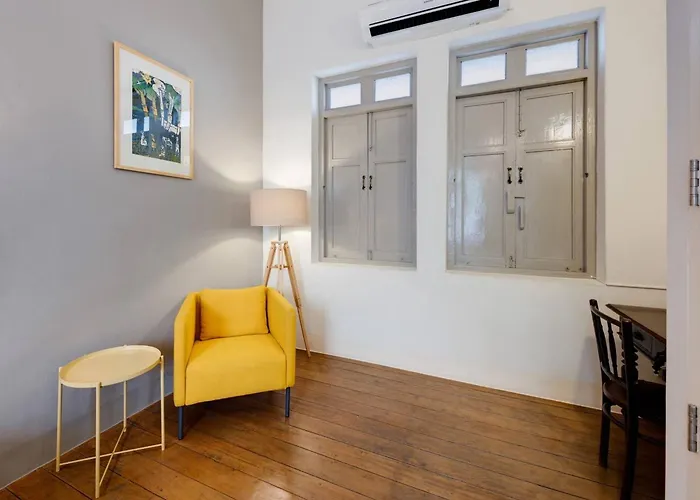 Non Inn The Post And Barber 3 Bedroom Riverside Shophouse With King And Twin Rooms