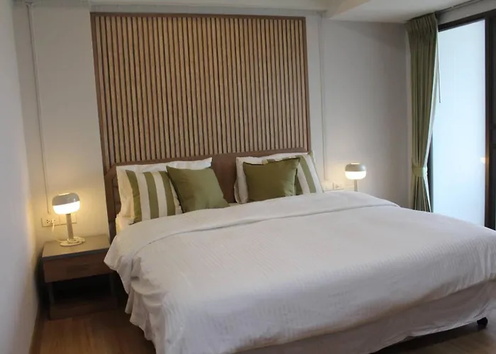 Bangkok Place Apartment - Ekamai Bts