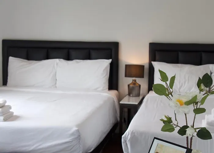 Entire Townhome 3Br3B, Pool, Sukhumvit-Emsphere