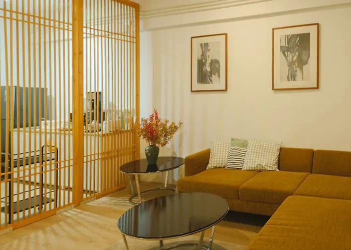 2 Bedroom Sleeps6 I City Center Silom