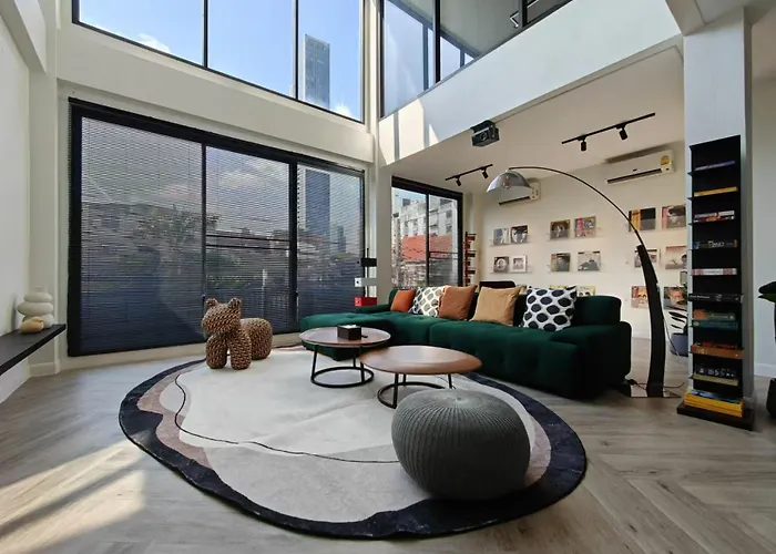 Thonglor 4-Story Modern Art Villa Free Wifi Netflix
