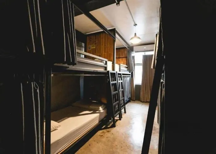 Banana Hostel Donmuang