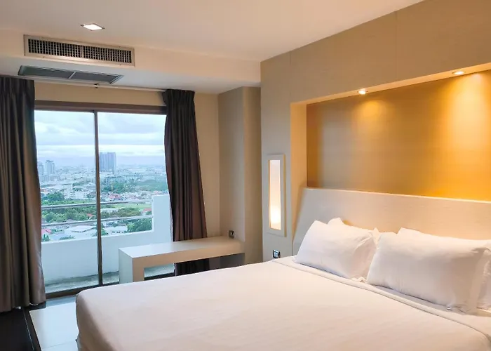 Avana Bangkok Hotel & Convention Centre