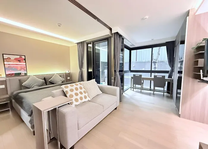 Bts Thong Lor Downtown Low-Rise Large Studio #Private Courtyard Super Large Pool