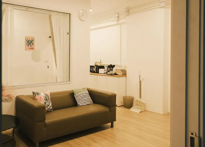 City Silom I King Bed I Sleep 3 I 2 Bedroom