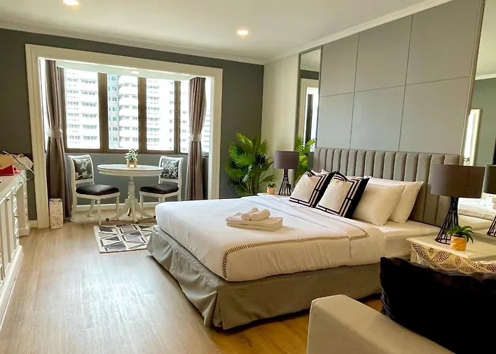 Vibrant City Retreat 6 Mins Walk Bts Nana, 1Br