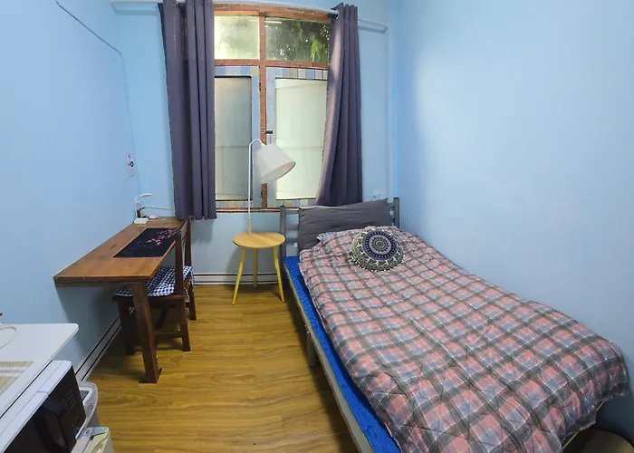 214 Lovely Apartment With Fan, Private Bathroom And Wifi