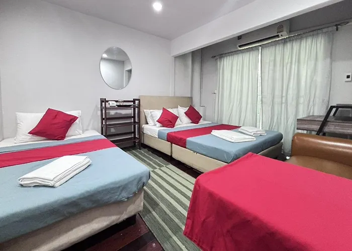 Sunshiny-Bb Hostel Near Punnavithi Bts Station