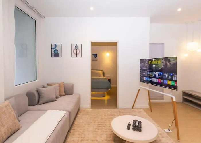 2 Bedrooms For 4 Guests With Kitchen At Heart Of Sathorn
