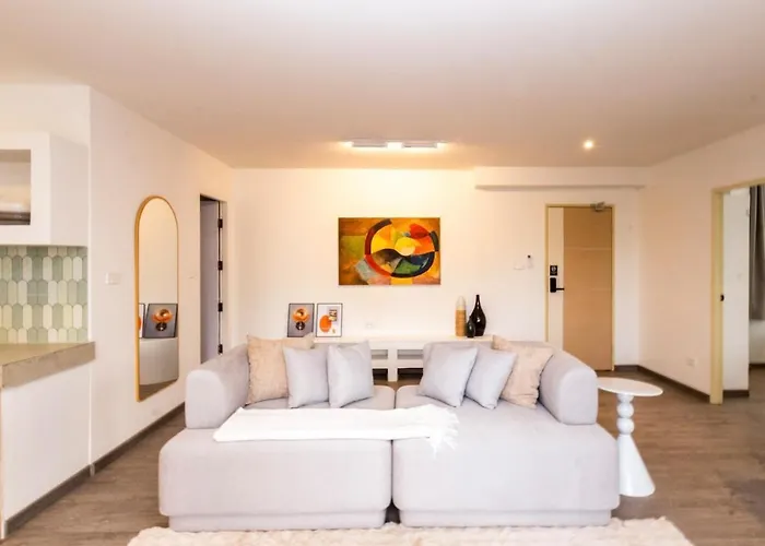 2 Bedrooms For 4 Guests With Terrace In The Heart Of Sathorn