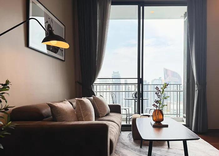 Near Bts - High Floor - Pool And Gym - Sontana