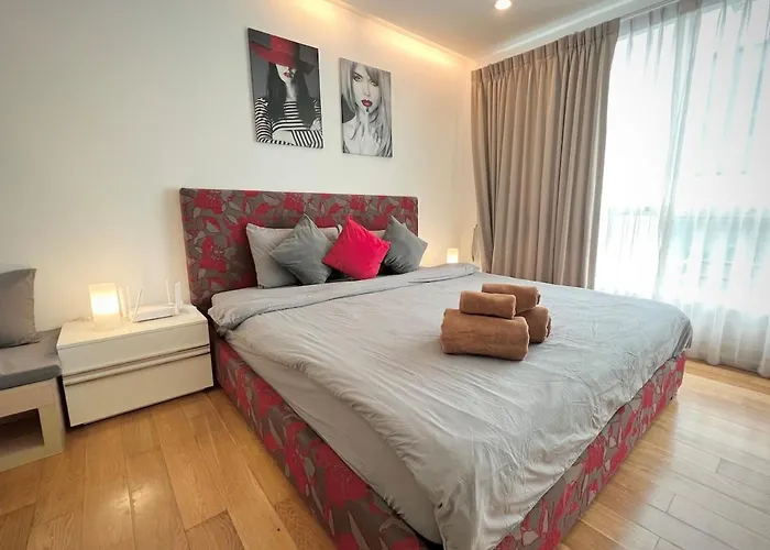 Cozy Private Home I Steps To Bts & Mrt Sukhumvit Minimum 14 Nights