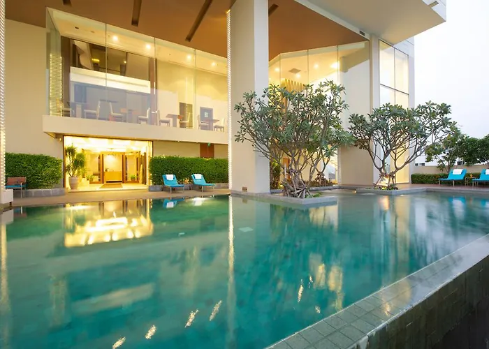 Jasmine Resort Hotel Bangkok Bts Phrakhanong