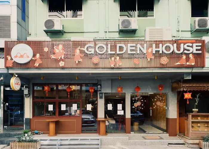 Golden House Bts Chidlom Bangkok