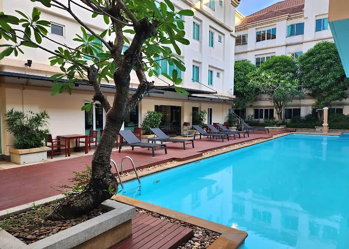Avion Hotel