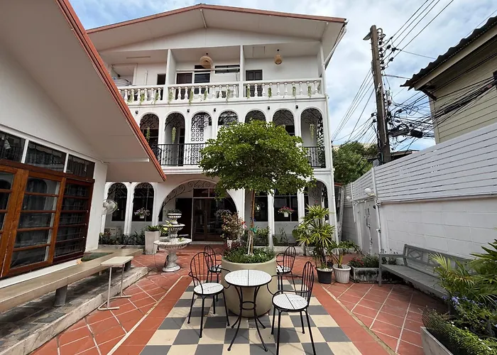 Bangkok Neighborhouse - Guesthouse